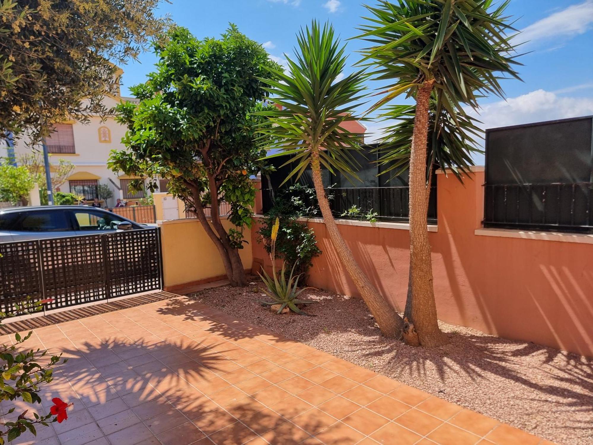 Calle Carlos Primero, Roda Exteriér fotografie